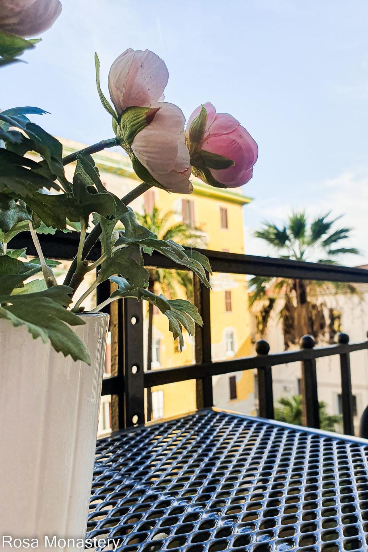 Appartamento Rosa Monastery Napoli Esterno foto